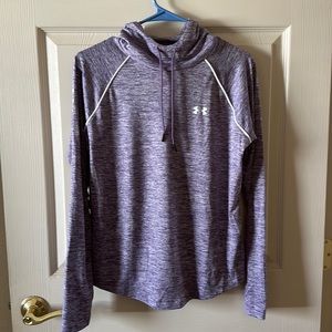 Women’s Medium Under Armour Heatgear Long Sleeve Hooded Shirt